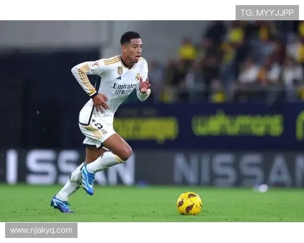 裘德贝林厄姆闪耀绿茵场引领新生代英格兰中场全面崛起 裘德贝林厄姆闪耀绿茵场引领新生代英格兰中场全面崛起