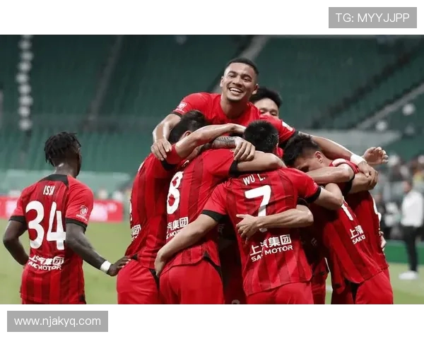 中超联赛新赛季展望：豪门竞争激烈 本土球员崛起与外援政策变革