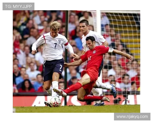 保罗·斯科尔斯：从曼联传奇中场到足球战术大师的成长之路