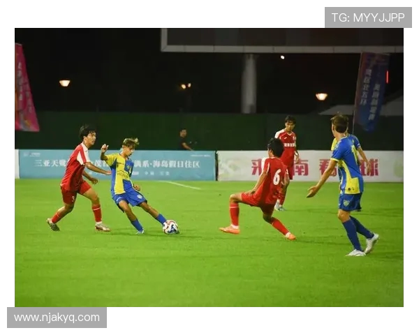 足球世界新格局：各大联赛竞争激烈 国际足坛未来发展趋势分析