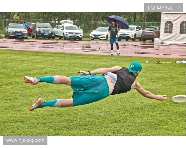 深圳飞盘队的耐力挑战与训练探索聚焦飞盘运动的魅力与发展