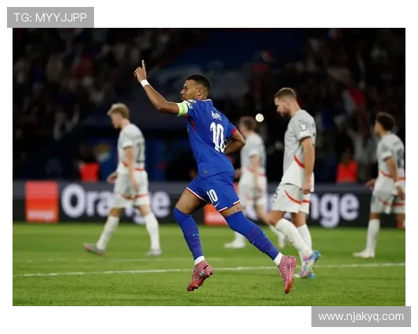 冰岛队在9月3号的比赛中展现实力对抗强敌的精彩瞬间